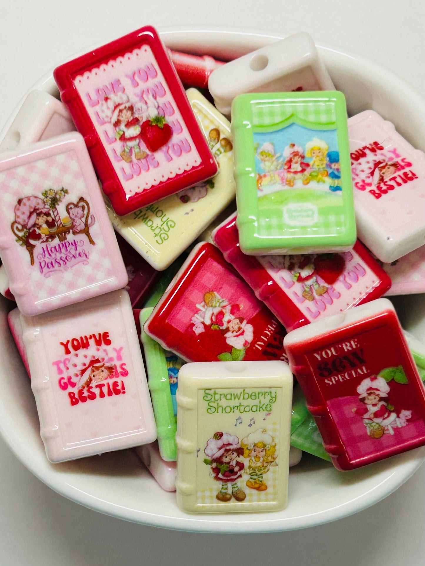 Strawberry Shortcake Acrylic Book Bead Mix (12ct)
