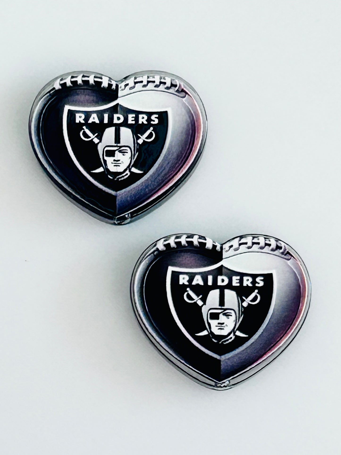Raider Heart Acrylic Focal/Bead (5ct)