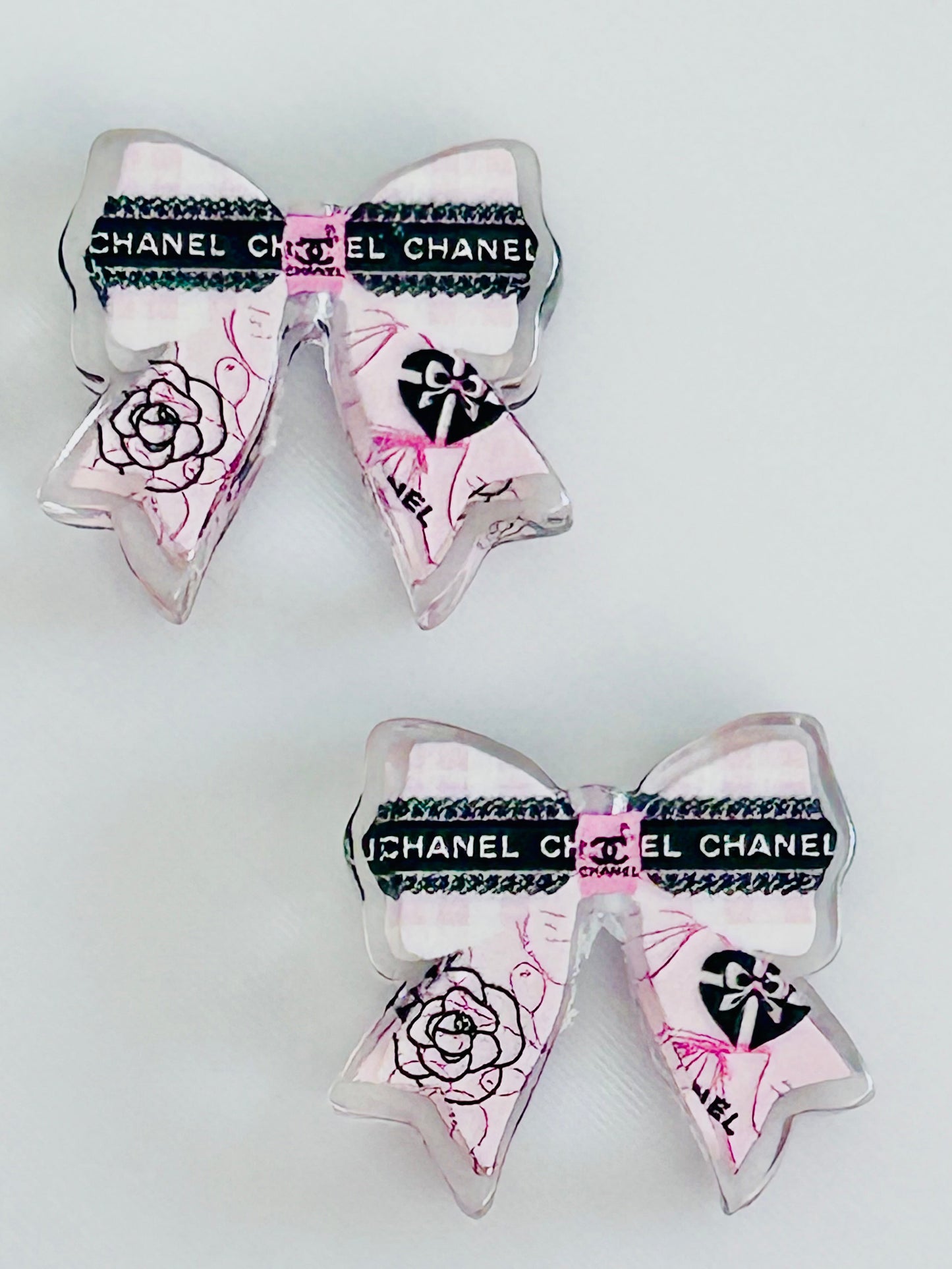 CC Bow Acrylic Focal/Bead (5ct)
