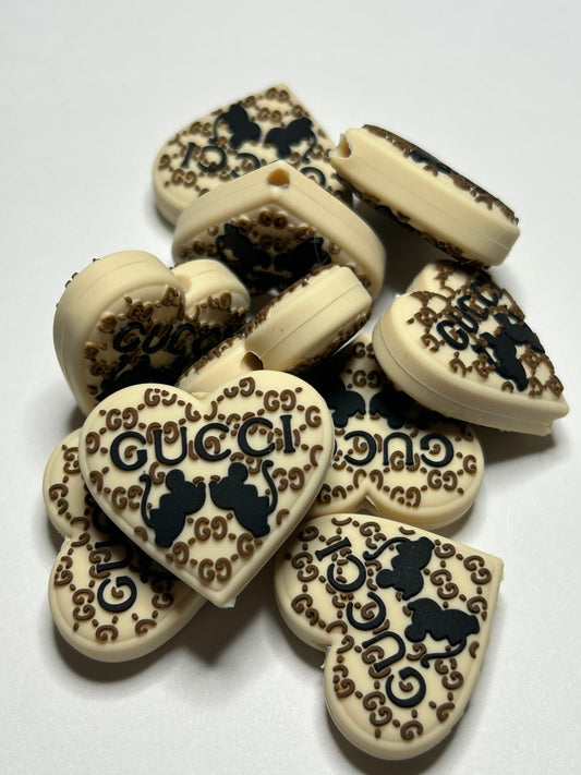 G U C C I Heart Focal