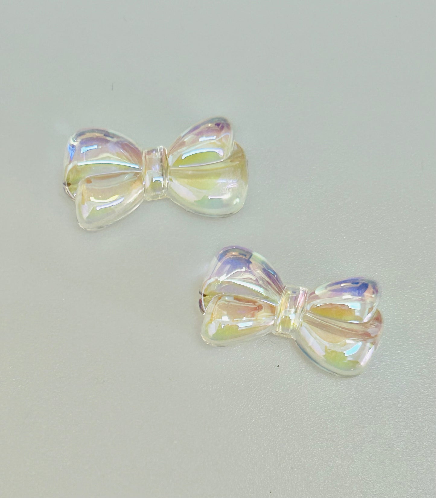 Acrylic Bow Bead (15ct)