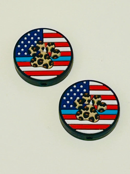 Flag & Paw Focal