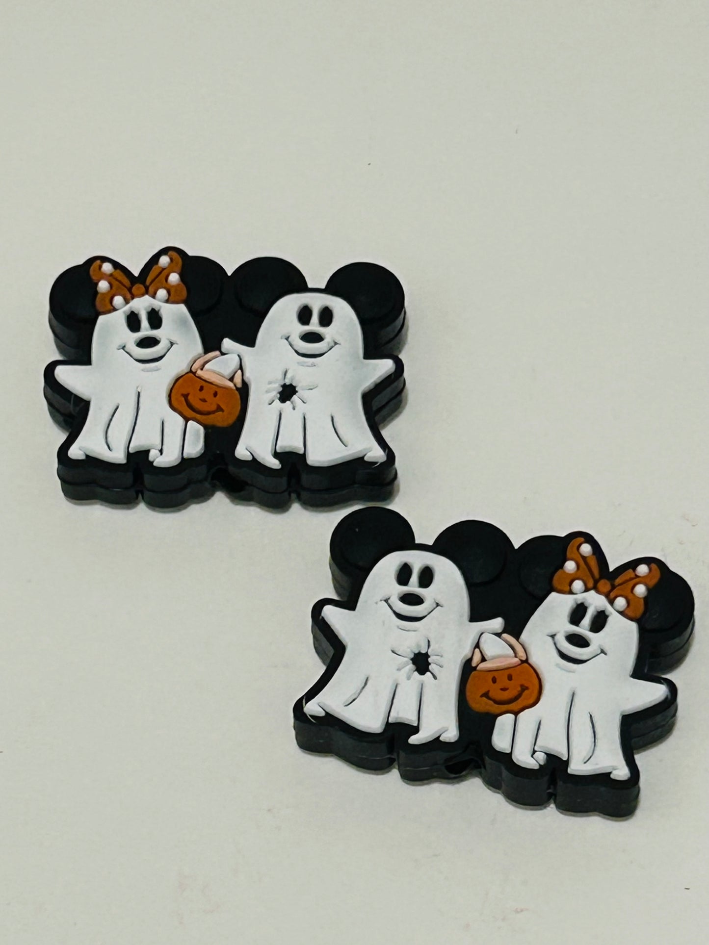 MM Ghost Couple Focal