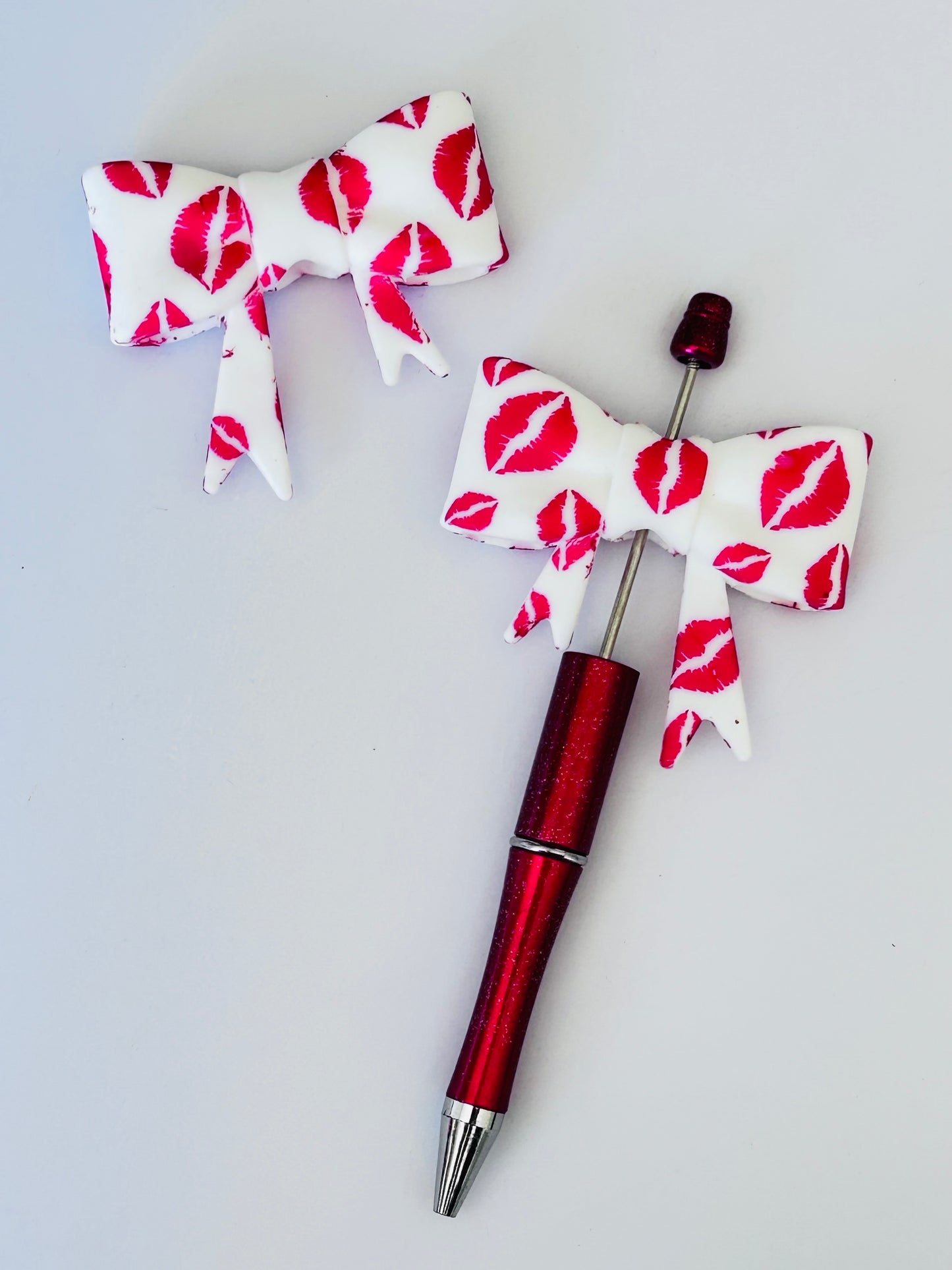 Large Lip Silicone Bow Toppers