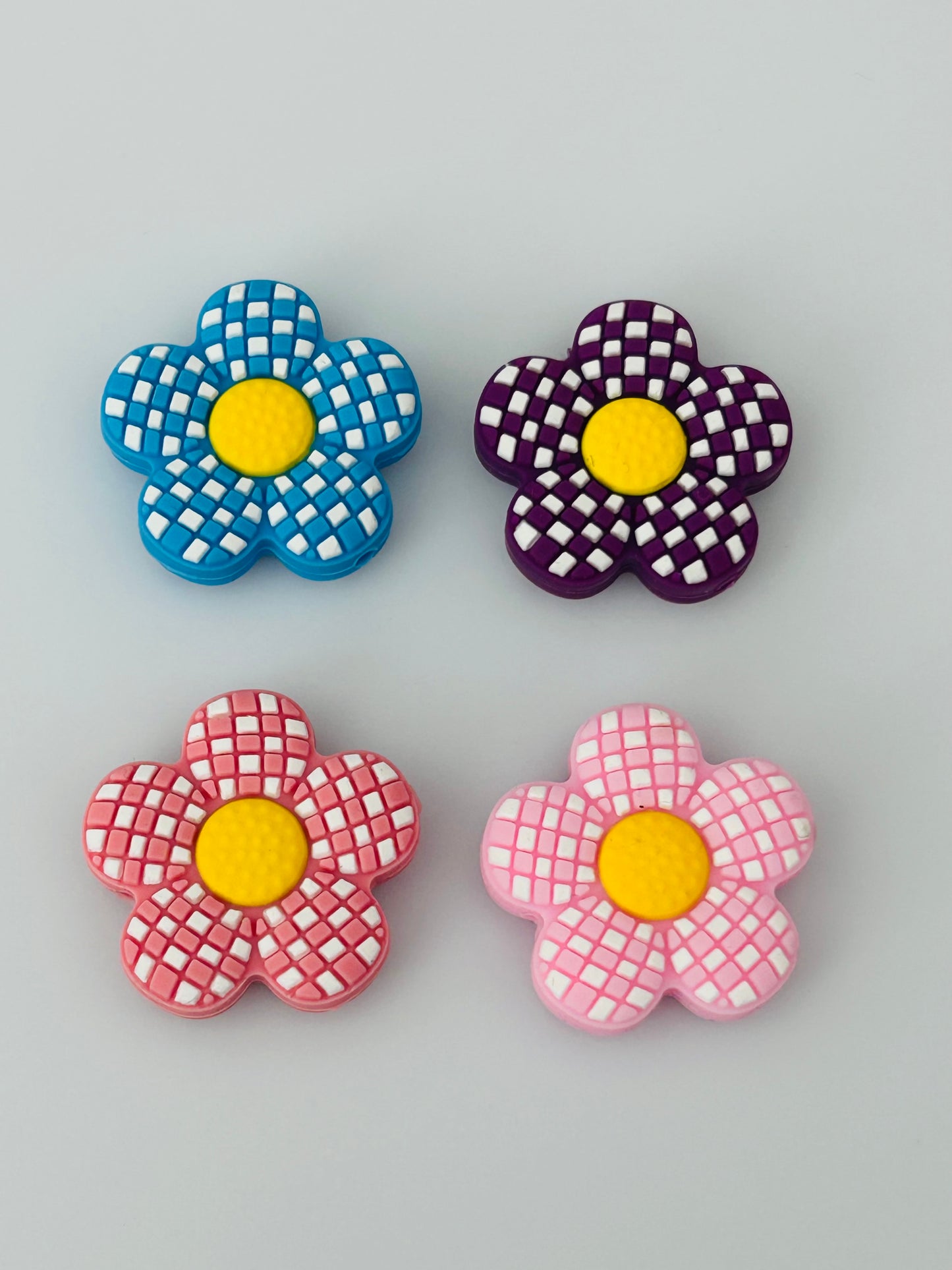 Colorful Flower Focal Sets