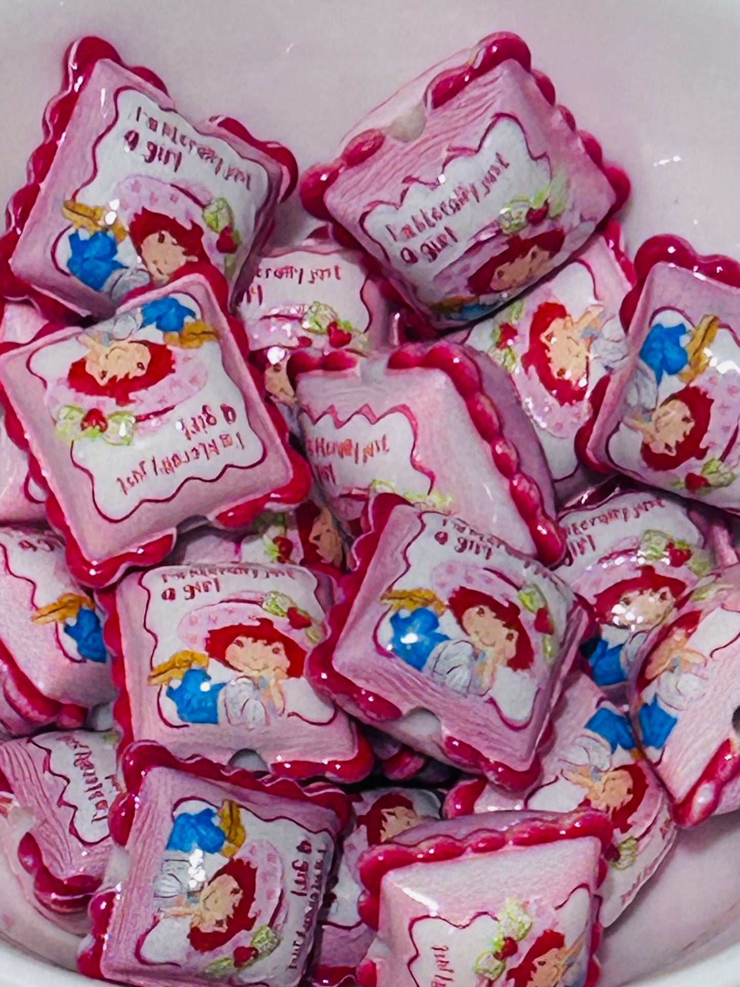 Strawberry Shortcake Pillow Acrylic Focal Set (5ct)