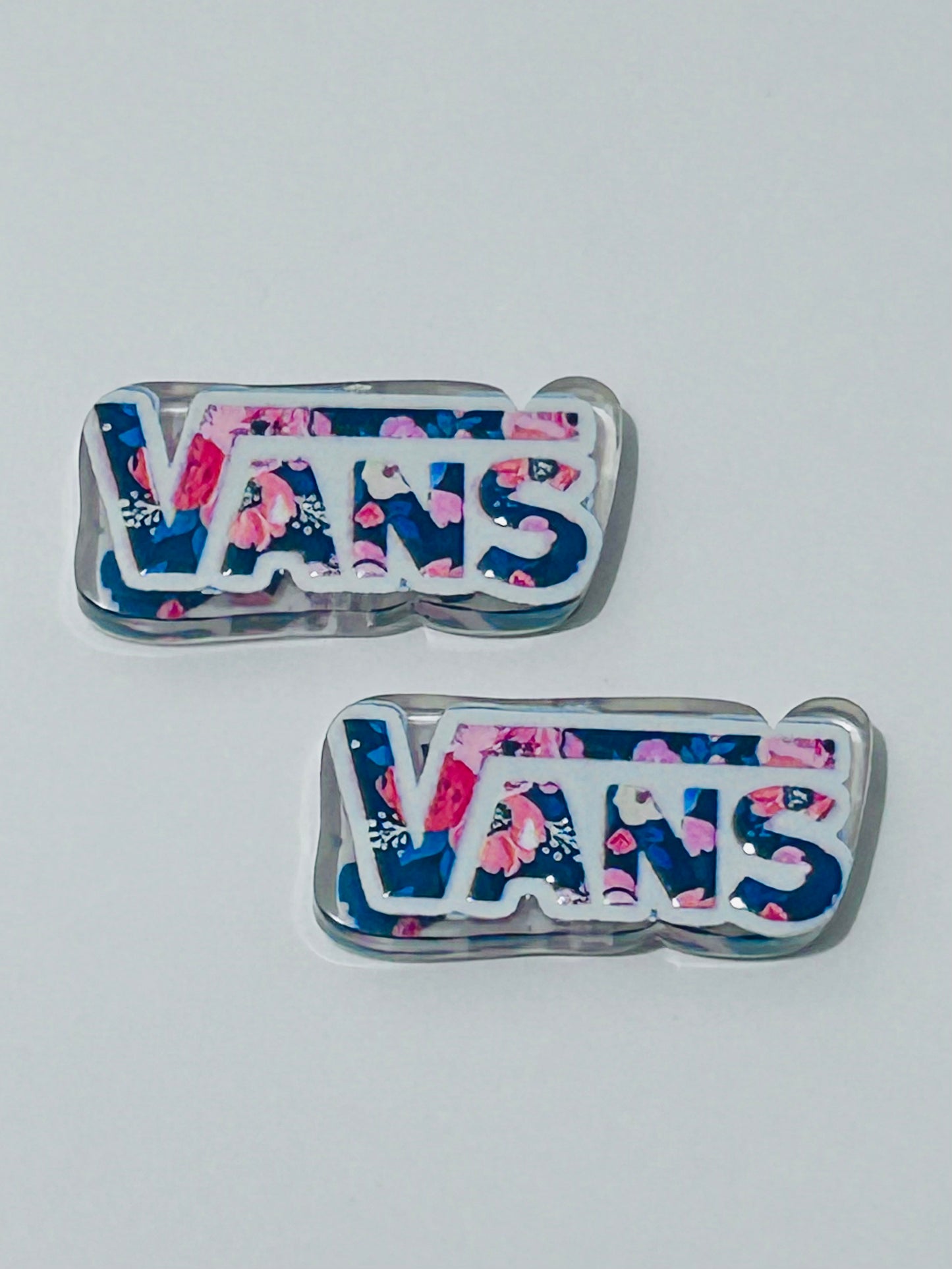Vans Acrylic Focal/Bead (2ct)